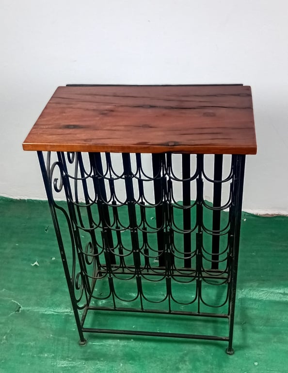 Vintage Classic -Style Wine Rack with Solid Sleeper Wood Top