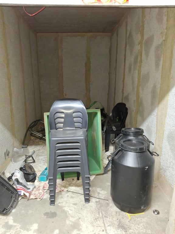Lot 8 Drums Unit