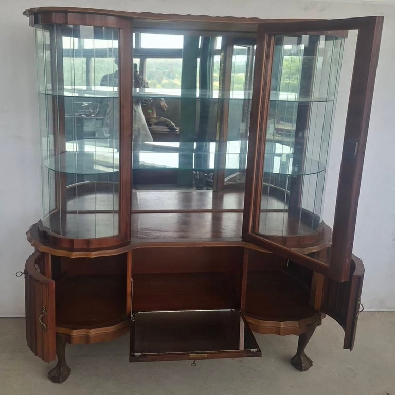 Elegant Vintage Wooden Display Cabinet