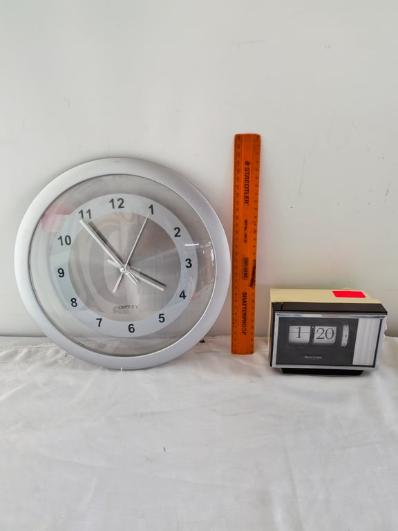 Joblot of  2 Clocks