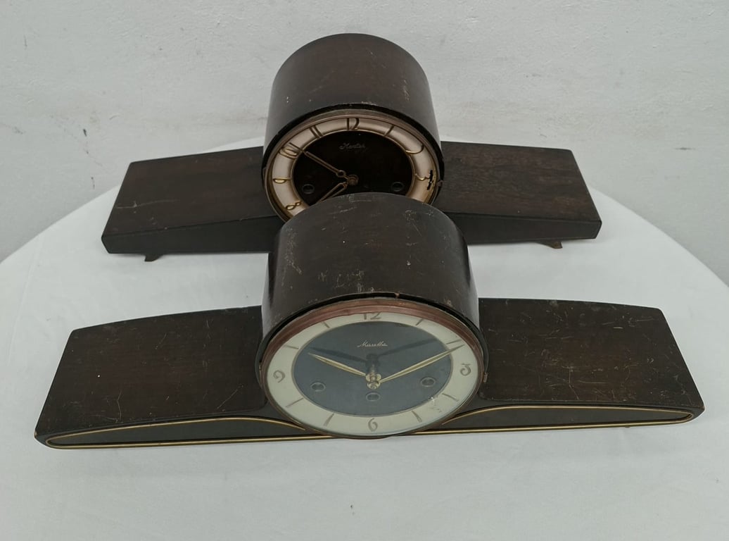 Pair of Vintage Mantel Clocks Bid per piece