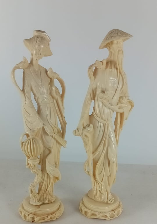 Elegant Vintage Oriental-Style Figurine Pair – Hand-Carved Look