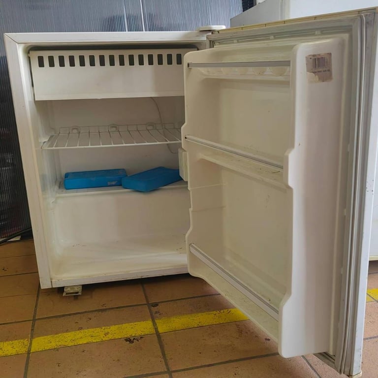 Daewoo Bar fridge