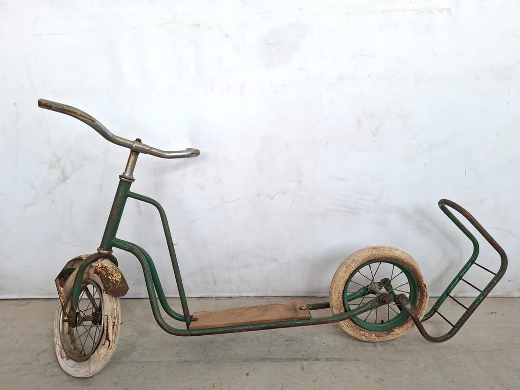 Vintage Scooter/ Cycle
