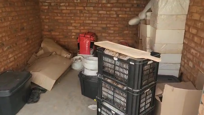 39 - Plates Unit