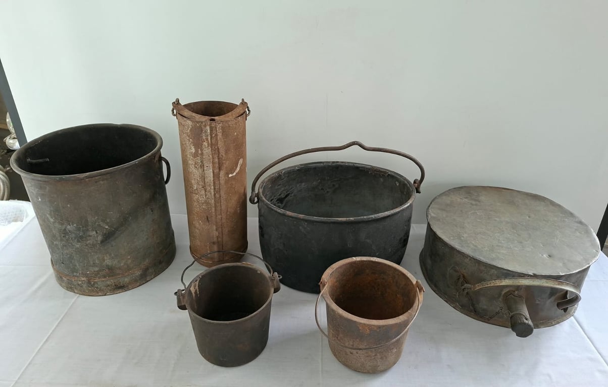 Lot Vintage Metal Buckets & Pots