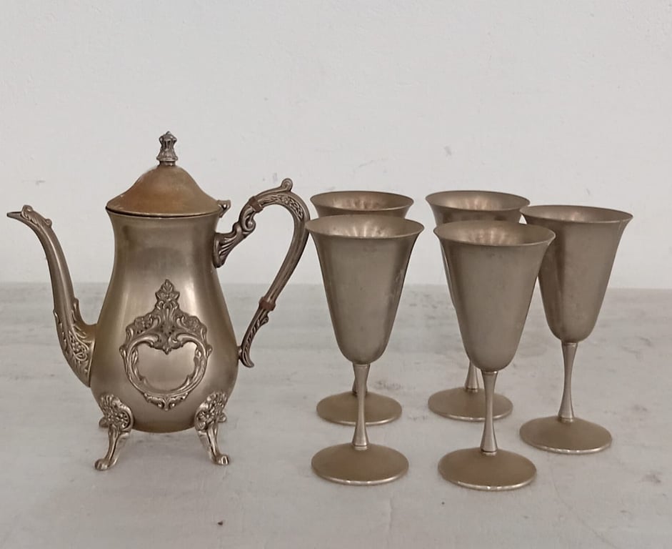 Elegant vintage-style metal coffee/tea set