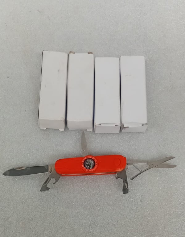 5 x QSi multi-function pocket knife with a built-in compass