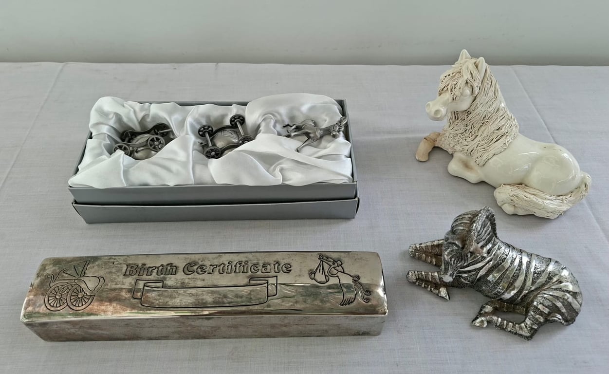 Mixed Decorative Boxes & Ornaments