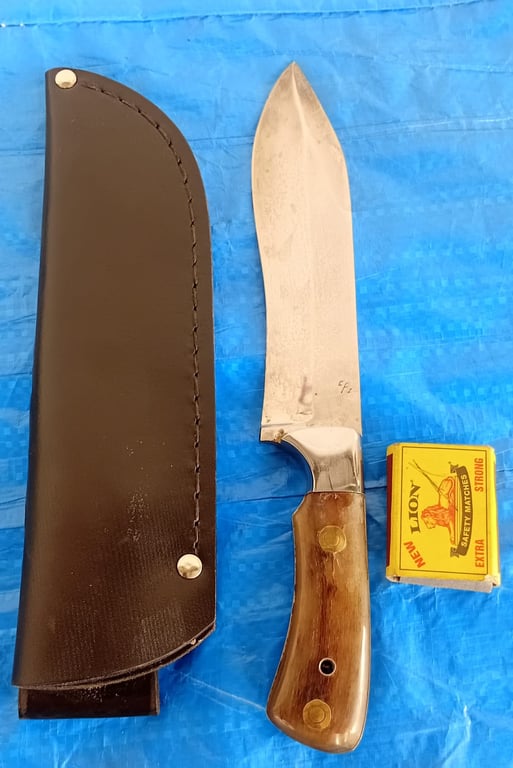 Custom Made cFz Knife Wooden Handle