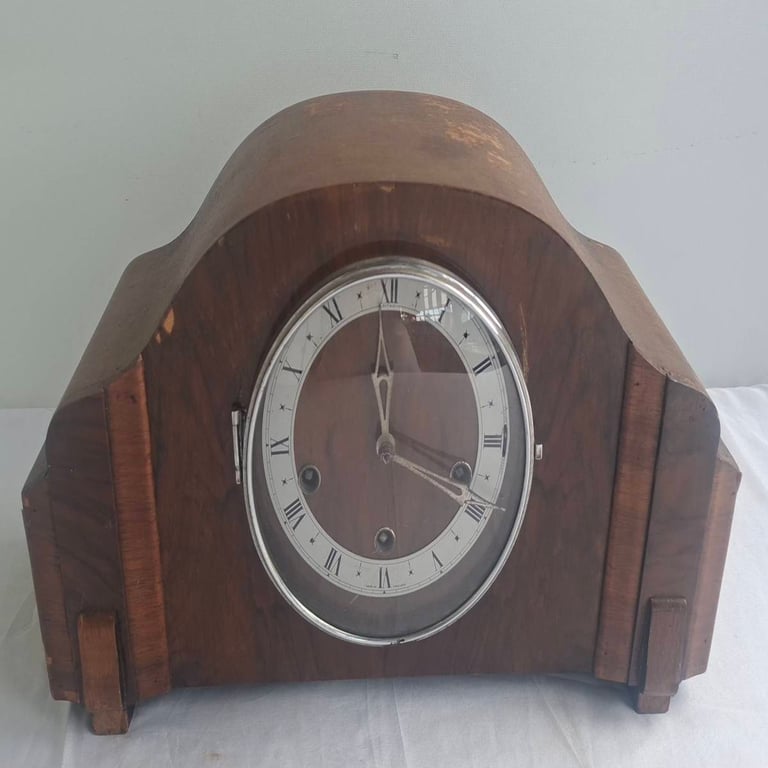 Vintage Wooden Mantel Clock