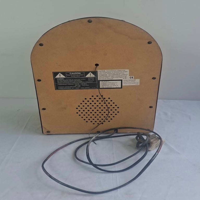 Retro Jukebox-Style Radio