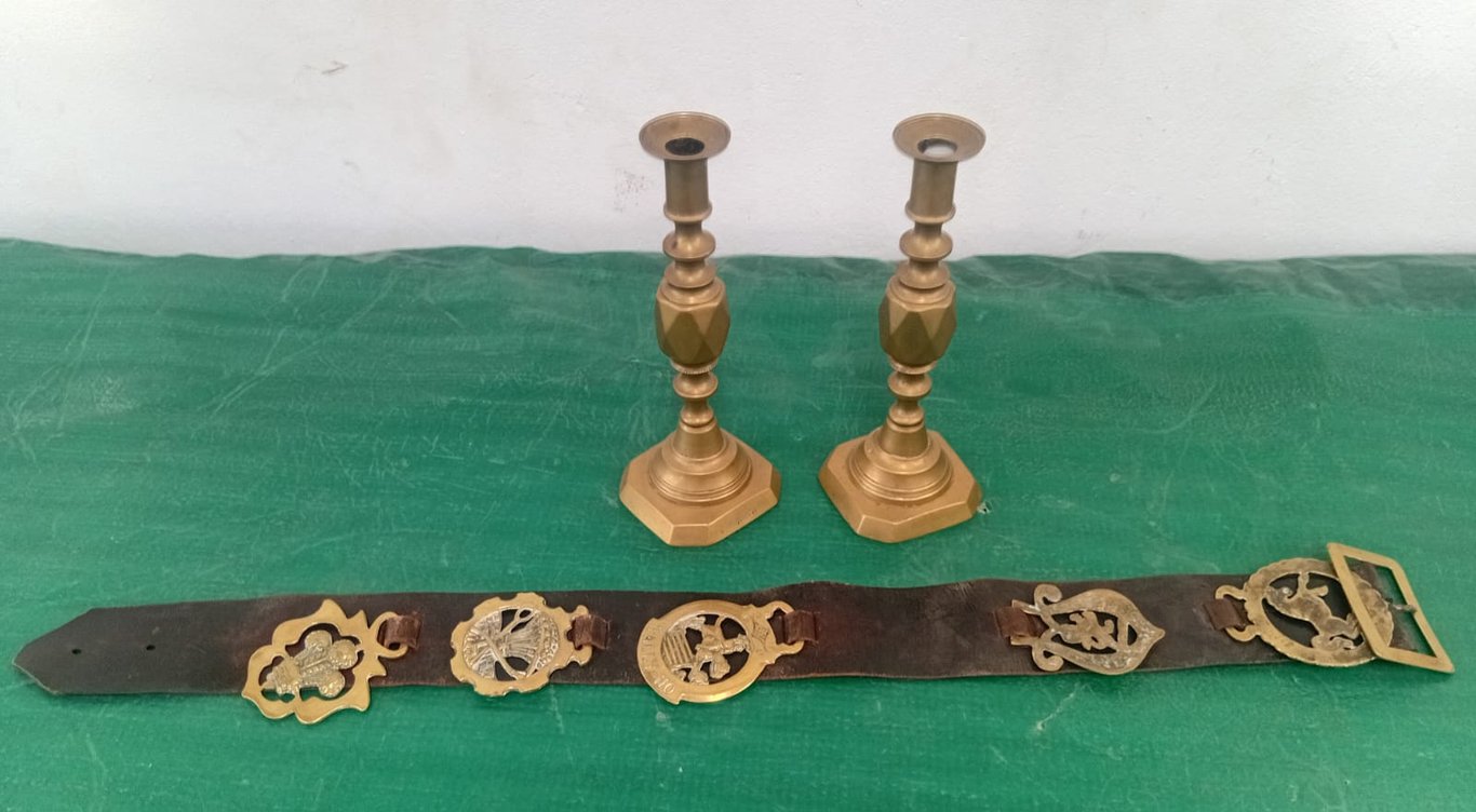 Joblot Of Brass With Belt
