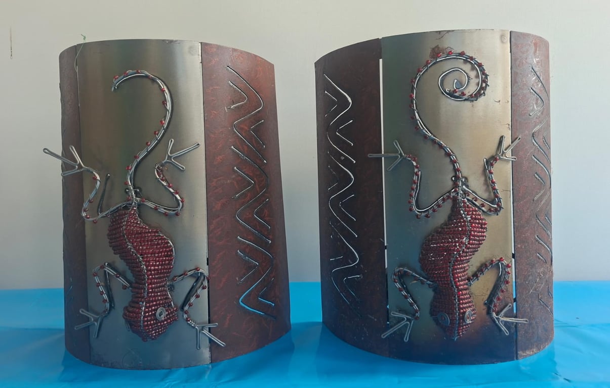 2 x Decorative Metal Lamps
