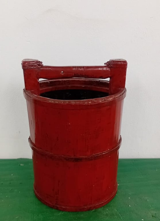 Vintage -Style Waste Can