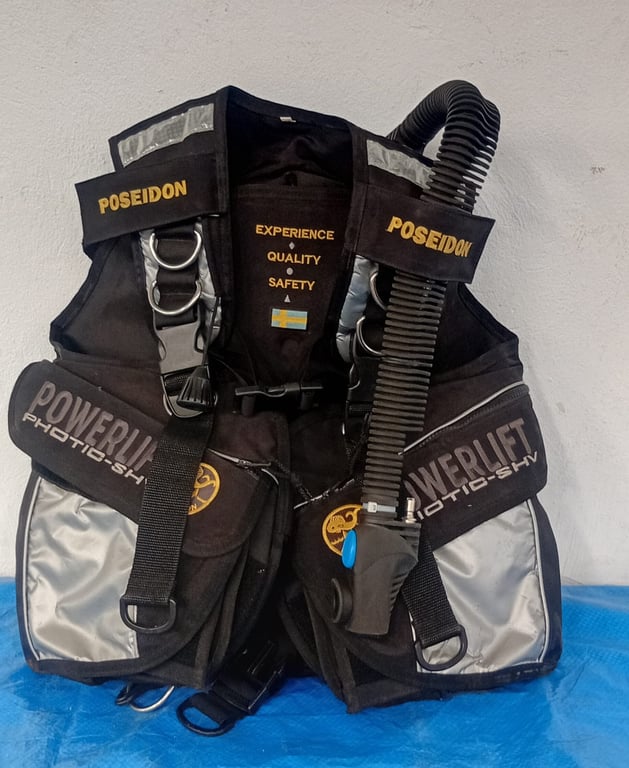 Medium Size -Poseidon Scuba Diving Buoyancy Control Device (BCD) Vest with Weight Pockets & Inflator Hose