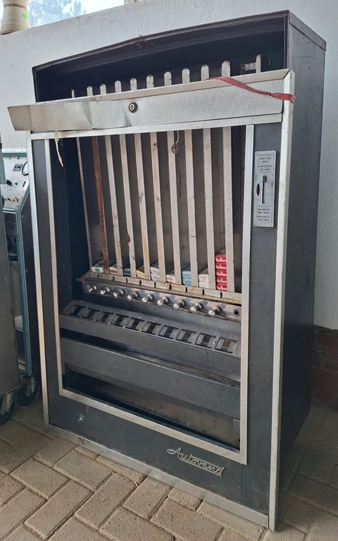 Movie Prop Vintage Cigarette Vending Machine