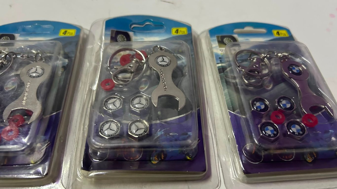 Tyre valve caps and keychains set for Mercedes Benz and BMW BRAND NEW