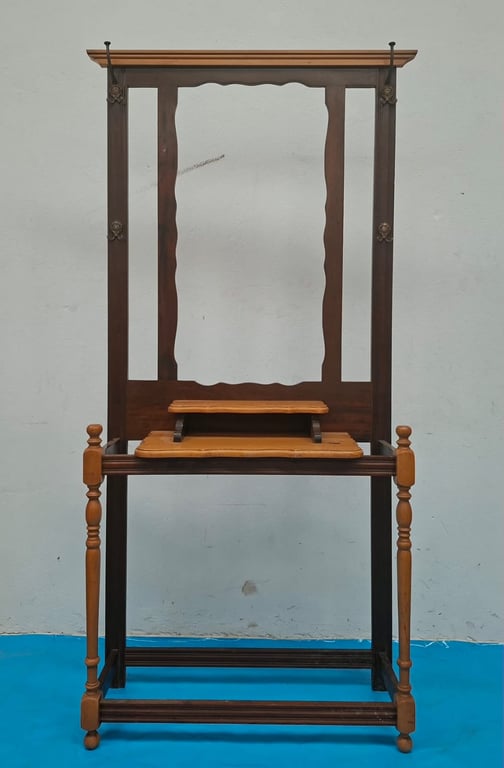 Entrance Hall / Coat Stand