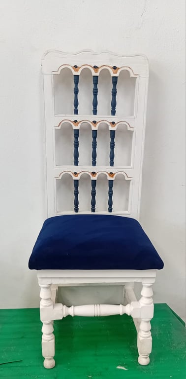 Wooden chair with ulpholstered seat cushion