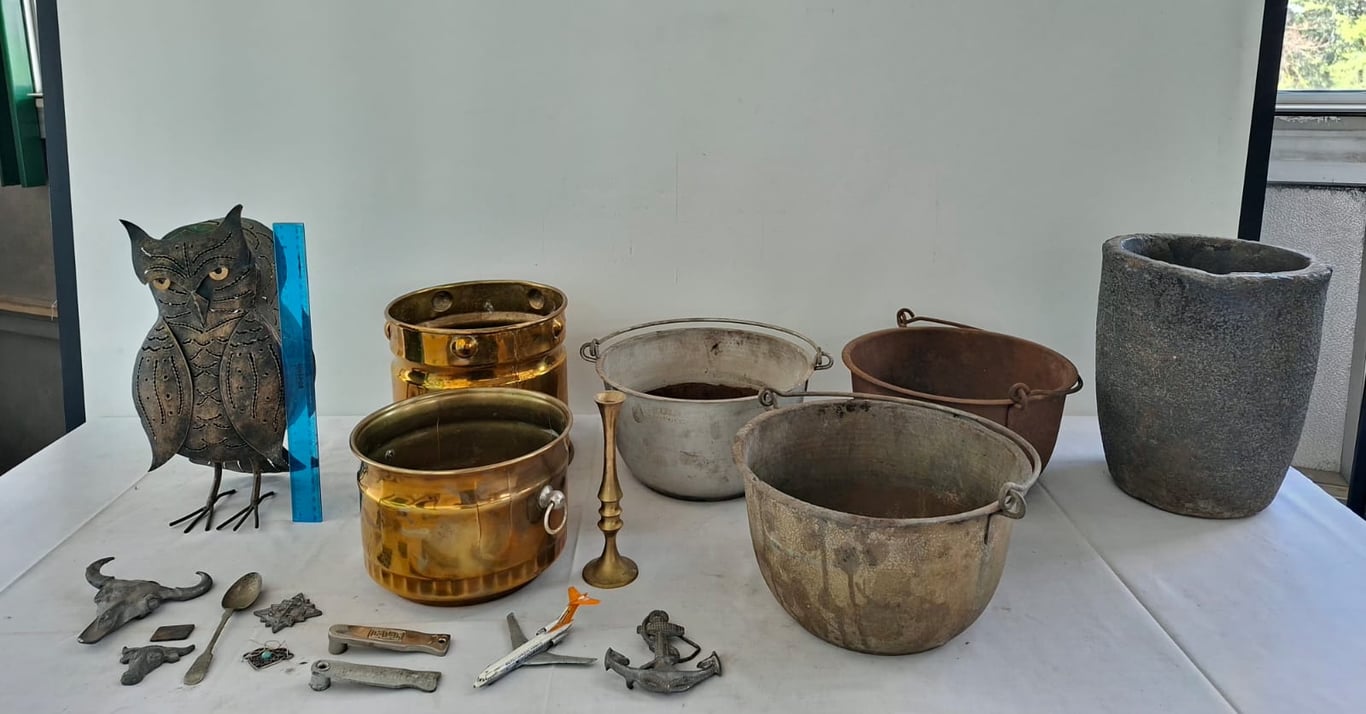 Job lot of Brass, Metal and Copper Buckets/Planters