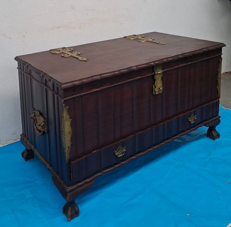 Vintage Wooden Blanket Chest / Storage Trunk