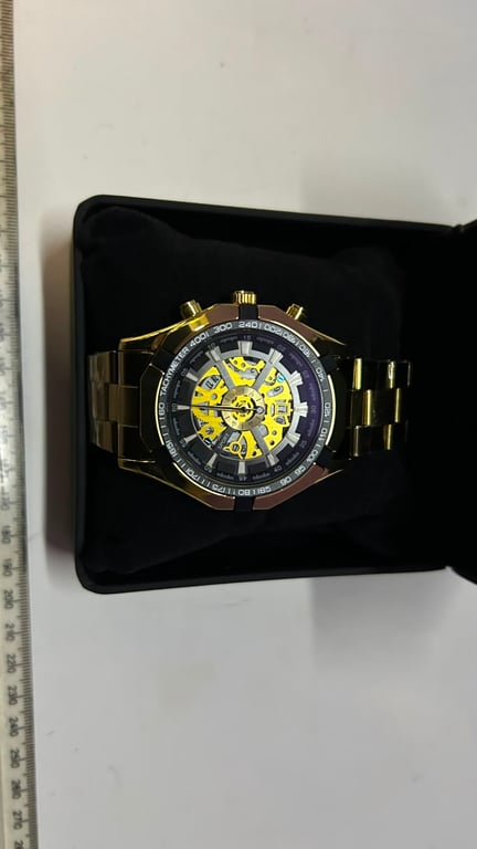 Binbond Mens quartz sports watch