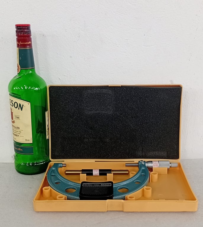 Mitutoyo Outside Micrometer Set (125–150 mm, 0.01 mm resolution)