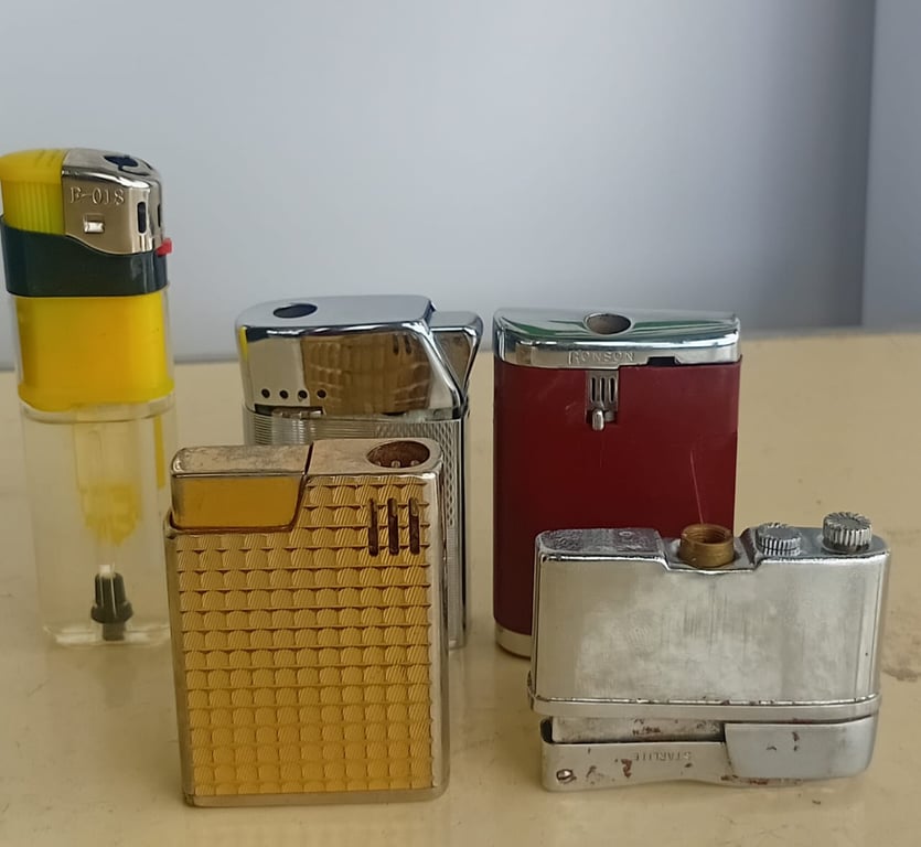 Lot of Vintage & Retro Lighters (Various Styles & Brands)
