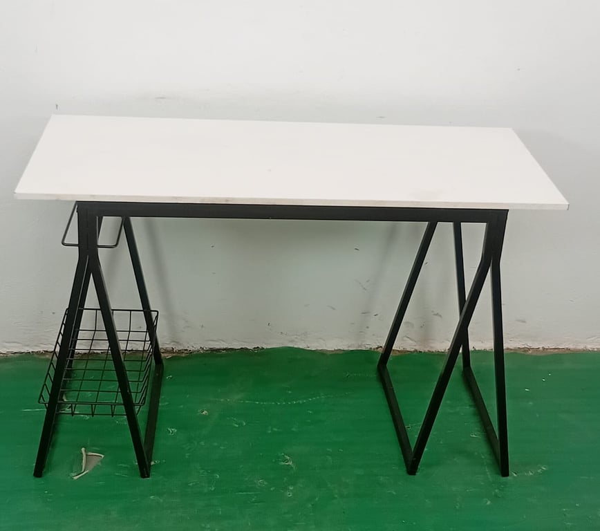 Modern Computer Desk
