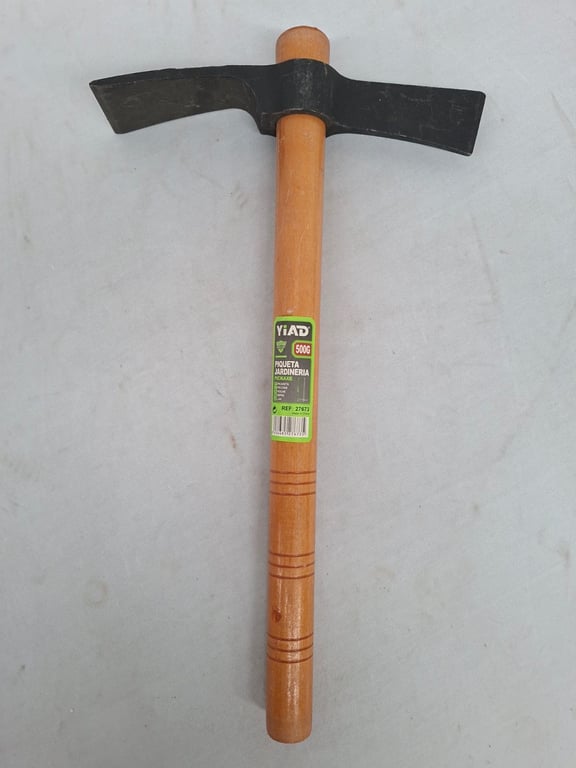 Mattock / Pickaxe
