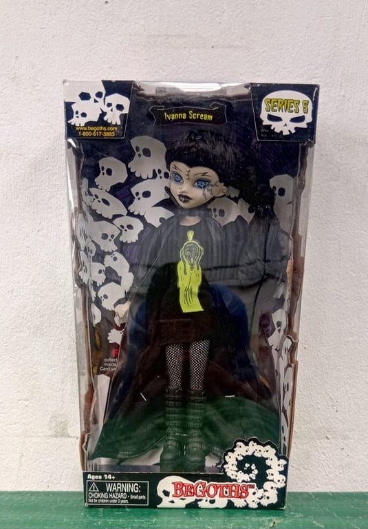 Begoths Ivanna Scream Series 5 Fashion Doll