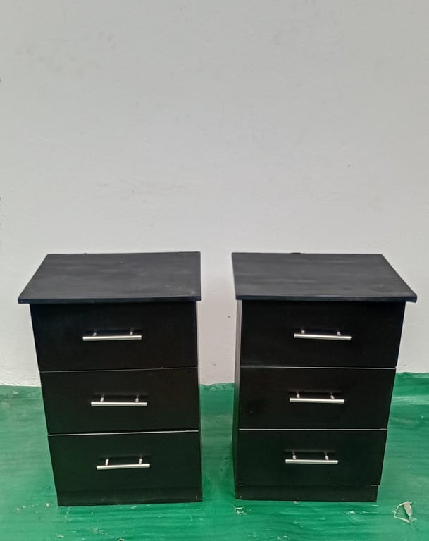 2 x Nightstands