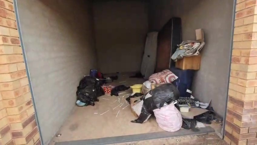 7 Shoes and Clothing Unit