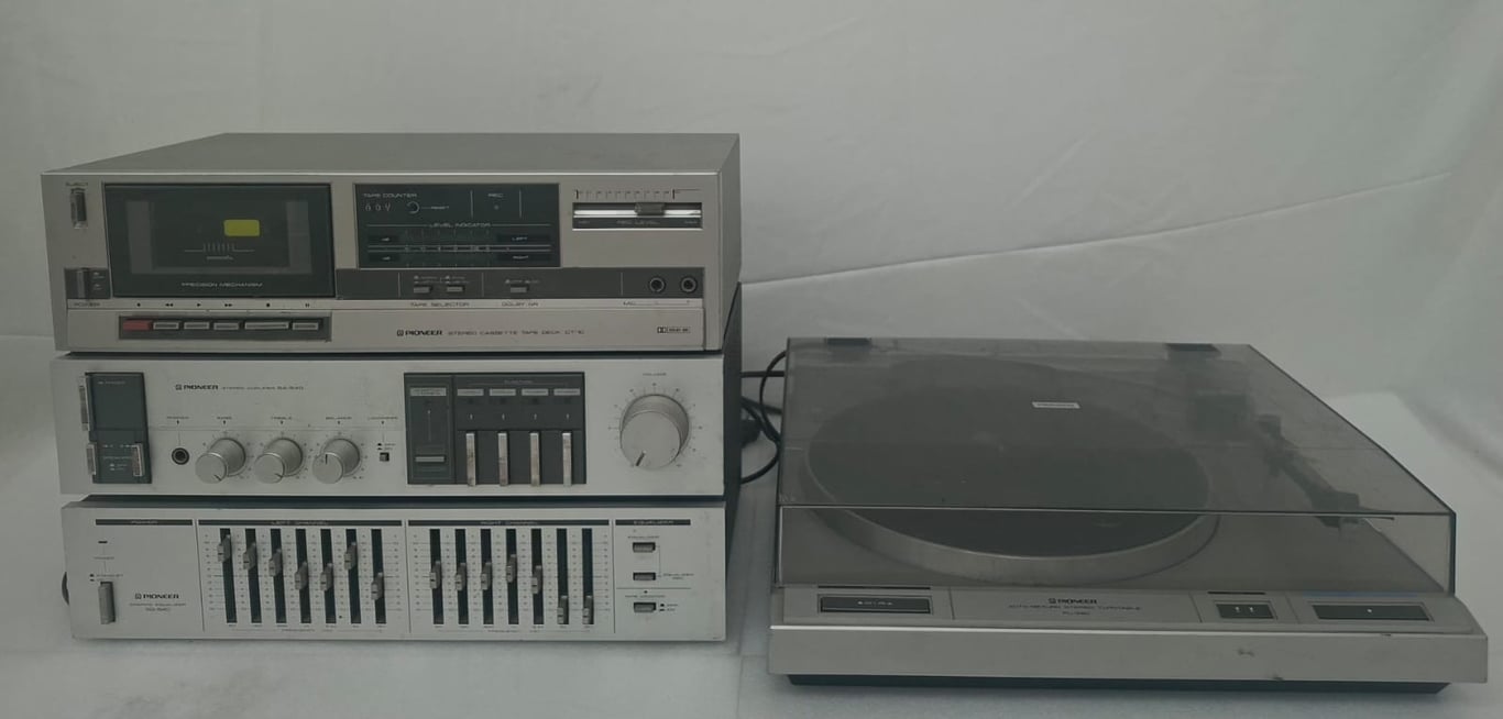 Pioneer SA - 540 Sterio Integrated Amplifier paired with Cassette Deck and Vintage PL340 Turntable