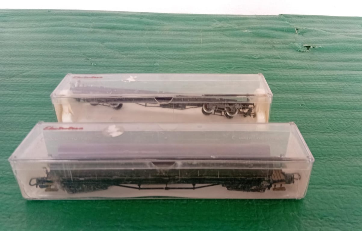Collection Of Model Train Components & Accessories