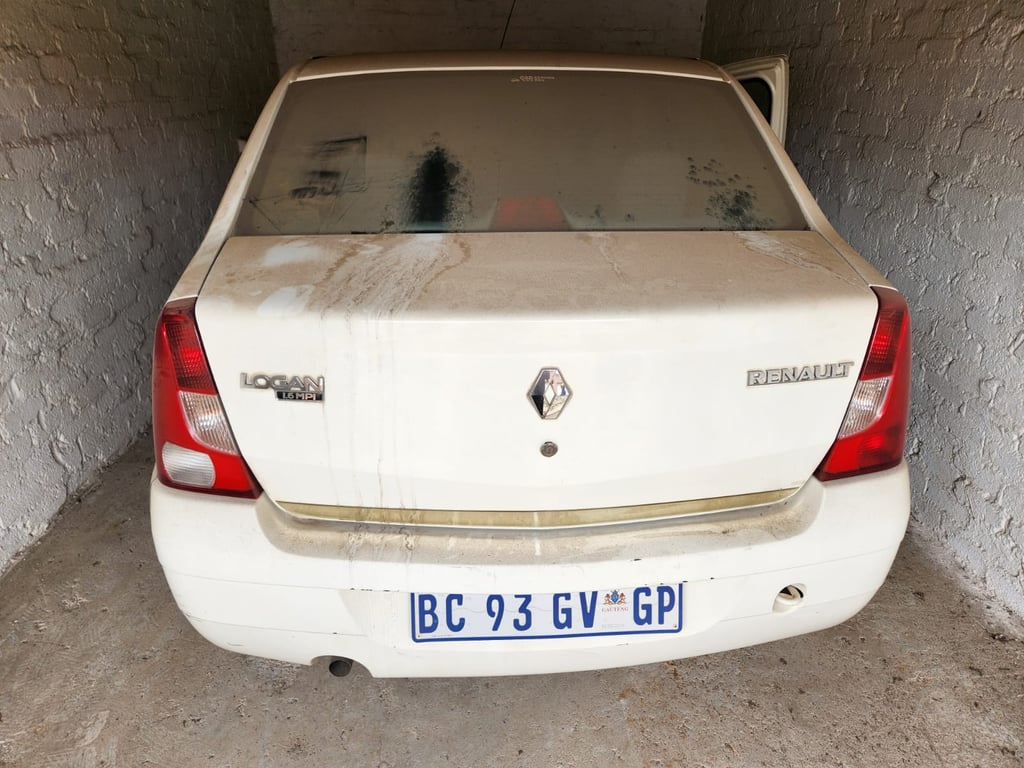 Lot 50 Car Unit