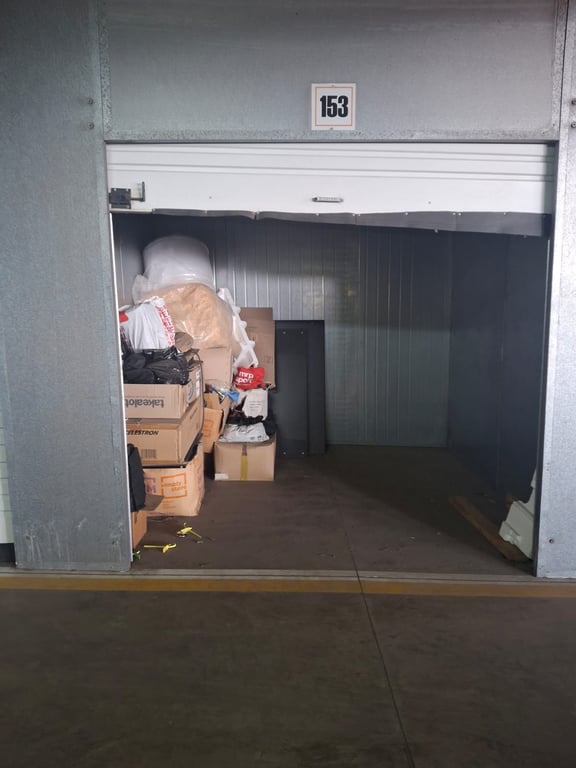 Lot 17 Boxes Unit