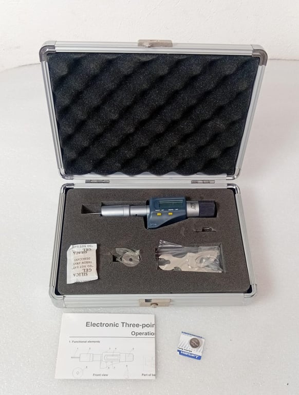 Electronic three point micrometer