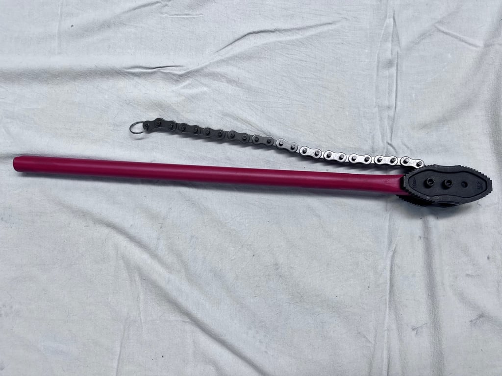 Chain Pipe Wrench 2.5"