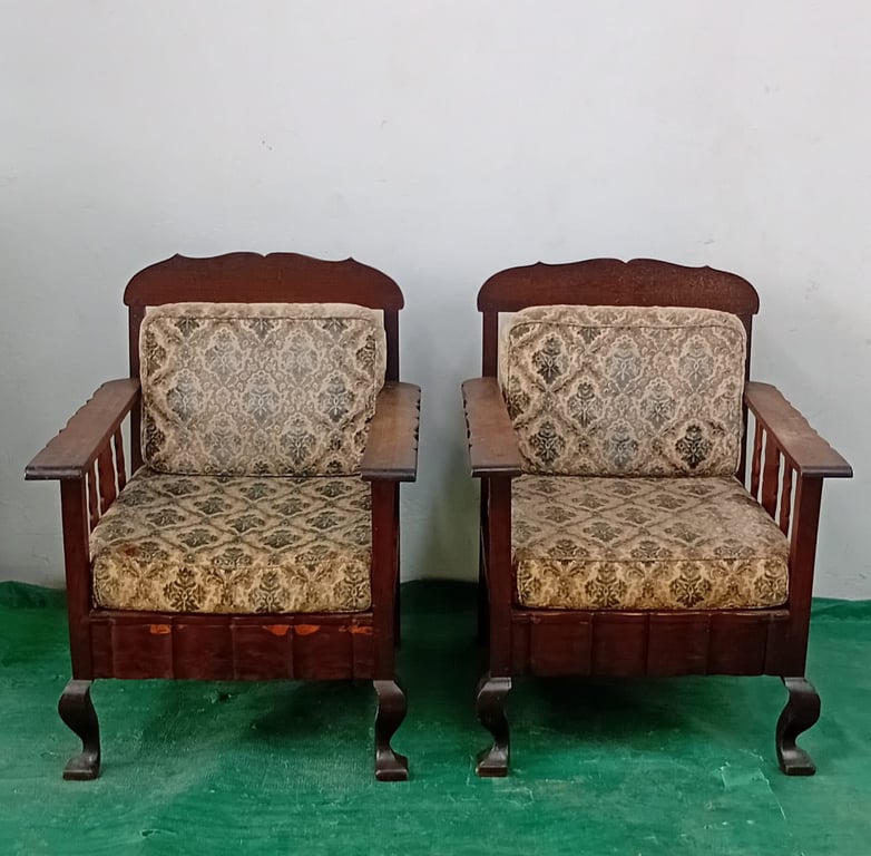 A Pair Of Vintage Matching Imbuia Ball & Claw Armchairs - price per piece