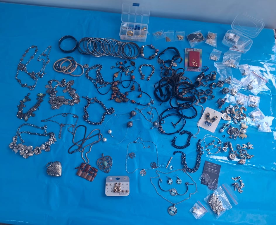 Joblot Of Assorted Jewellery