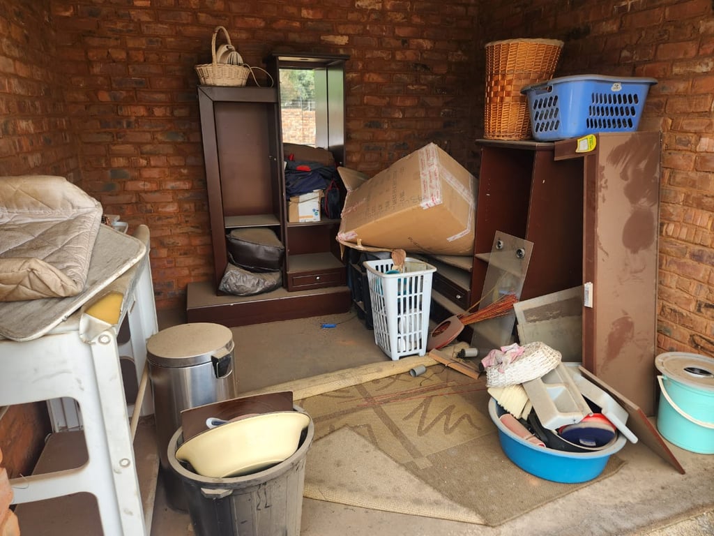 39 - Gas Bottle Unit - JHB