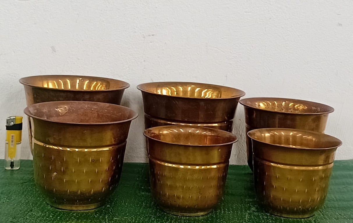 Set of 6 Vintage Brass/Copper Planter Pots or Decorative Bowls