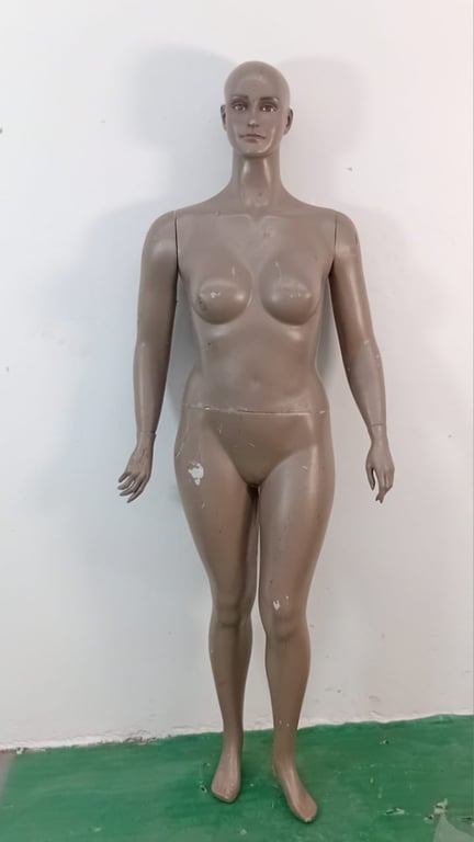 Female Mannequin