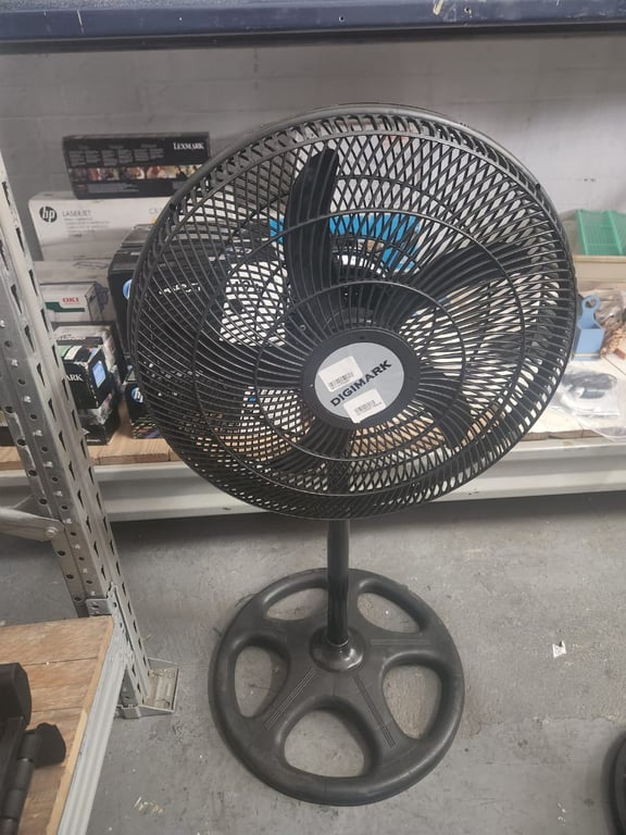 MB 4 33 Gigimark Fan Stand Up Fan