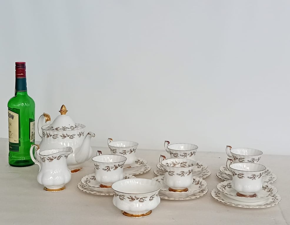 Vintage Royal Albert "Golden Pine" tea set