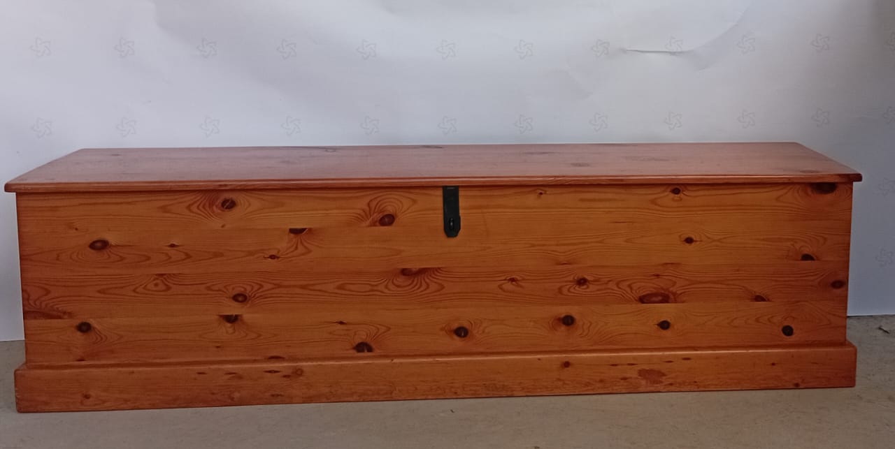 Solid very large wooden storage chest / blanket box