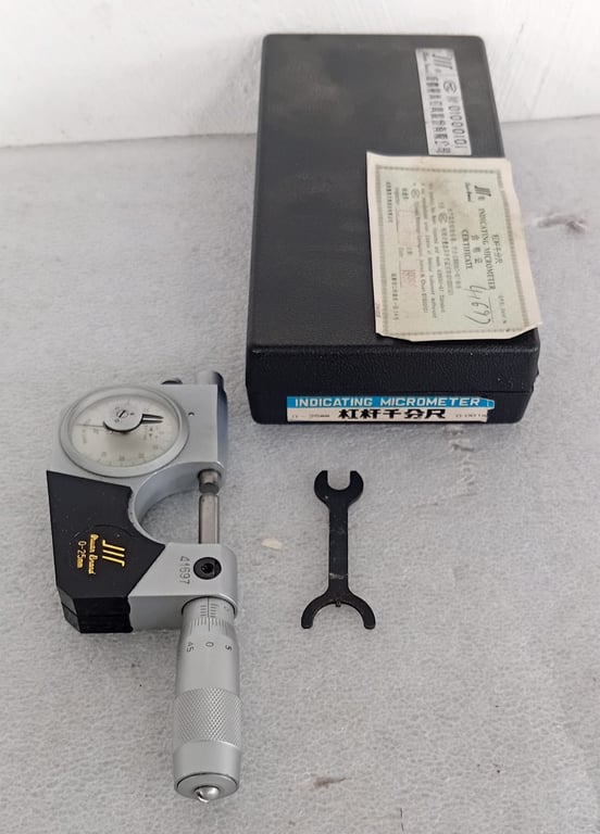 Indicating Micrometer (0–25 mm)