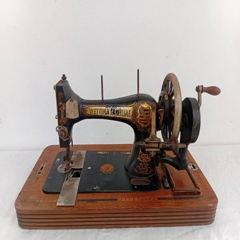 Wettina Familiae Vintage Sewing Machine
